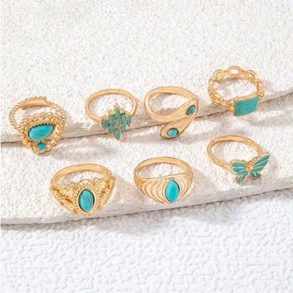 Free People Jewelry - Bohemian stackable rings N402
